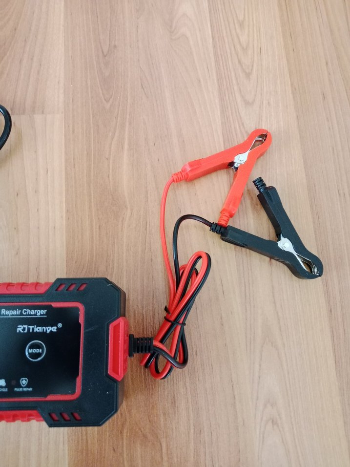 Akü Şarj Cihazı 12 V - Görsel 2