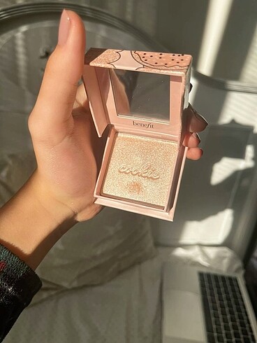 Benefit cookie aydınlatıcı