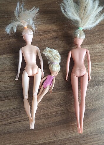 Barbie Bebekle r