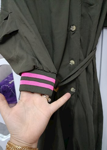 Pembe Detaylı Uzun Kemerli Kadın Trençkot - Görsel 2