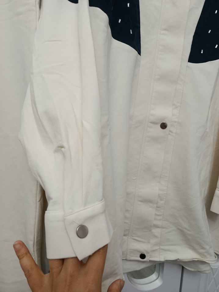 Düğmeli Beyaz Pamuklu Uzun Kadın Takım - Görsel 3