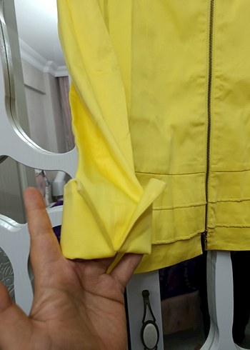 Sarı Fermuarlı Midi Ceket - Görsel 4