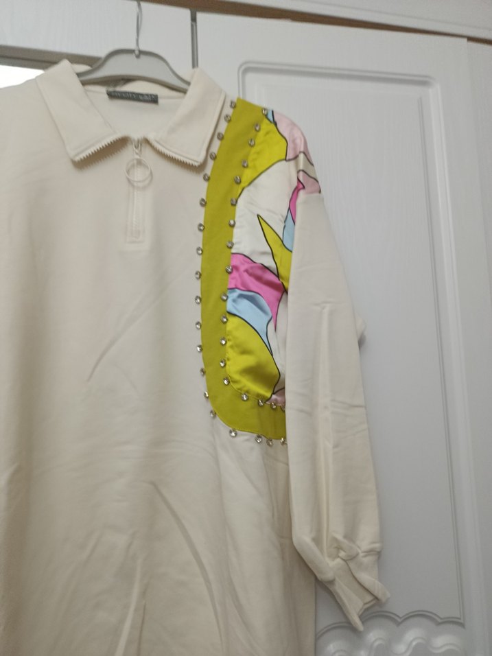 Nakışlı Beyaz Kadın Mini Eşofman Takımı - Görsel 3