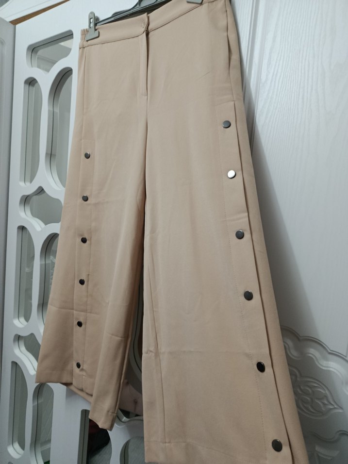 Düğmeli Bej Kadın Kumaş Pantolon - Görsel 3
