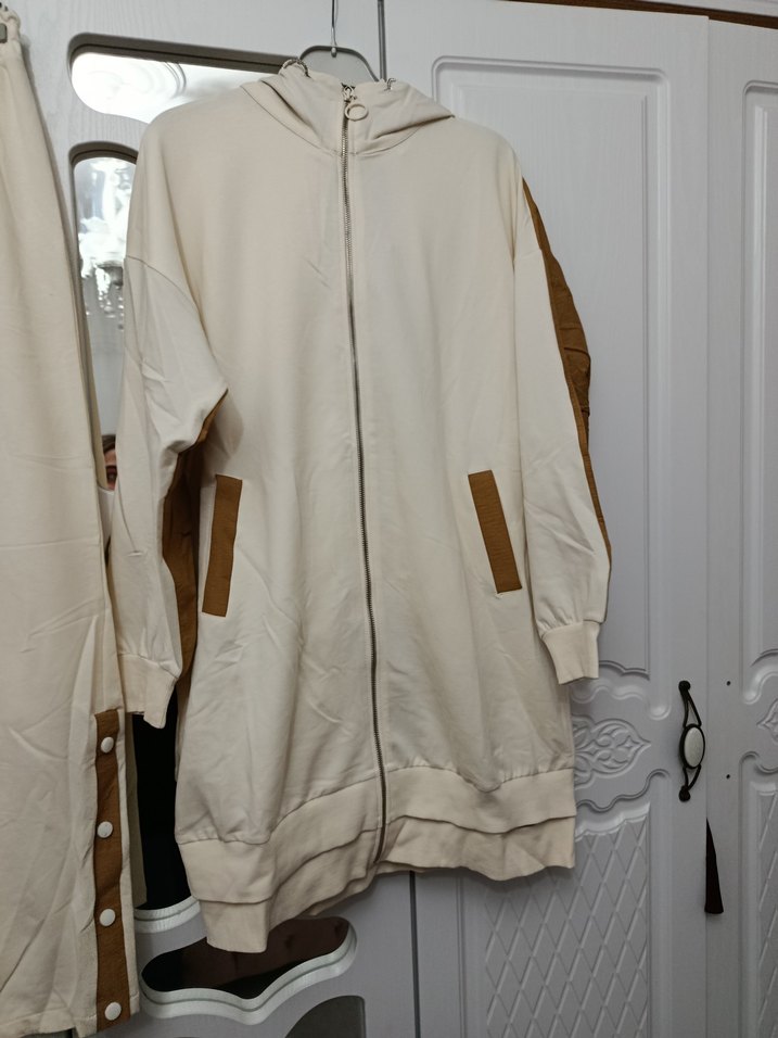 Düğmeli Beyaz Kadın Eşofman Takımı - Görsel 3