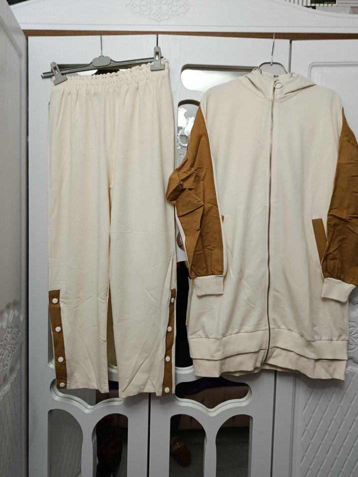 Düğmeli Beyaz Kadın Eşofman Takımı - Görsel 2