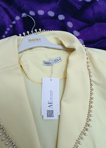 Sarı Parlak Düğmeli Kadın Uzun Ceket - Görsel 8