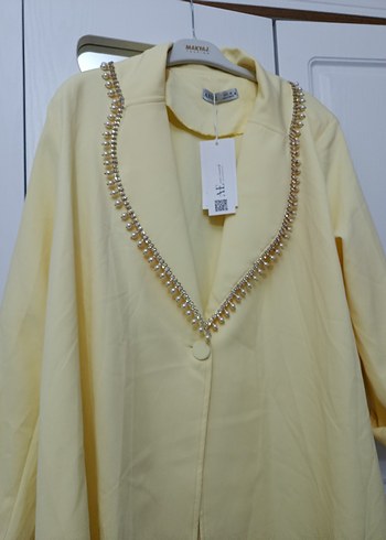 Sarı Parlak Düğmeli Kadın Uzun Ceket - Görsel 2