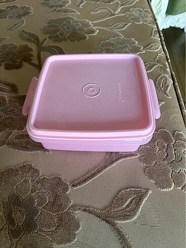 Tupperware Tupperware