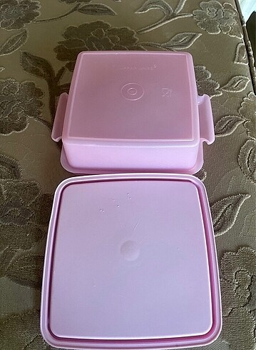  Beden Tupperware