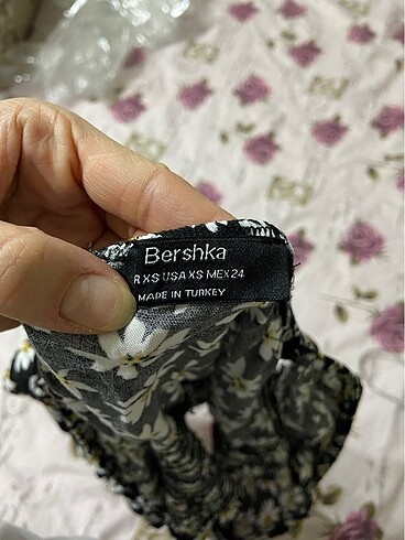 xs Beden siyah Renk Bershka bluz