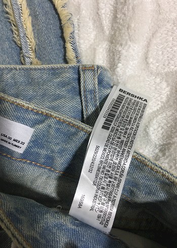 Bershka Yırtmaçlı kot pantolon - Görsel 2
