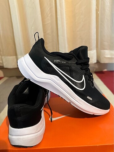 Nike downshifter 12 (42.5)