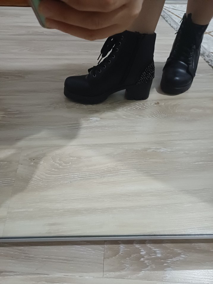 Siyah Topuklu Gotik Kadın Botları - Görsel 3