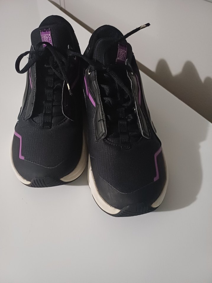 Mor Detaylı Kadın Spor Ayakkabı - Görsel 2