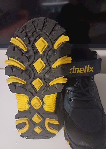 29 Beden Sarı Kinetix Erkek Çocuk Kaymaz Bot