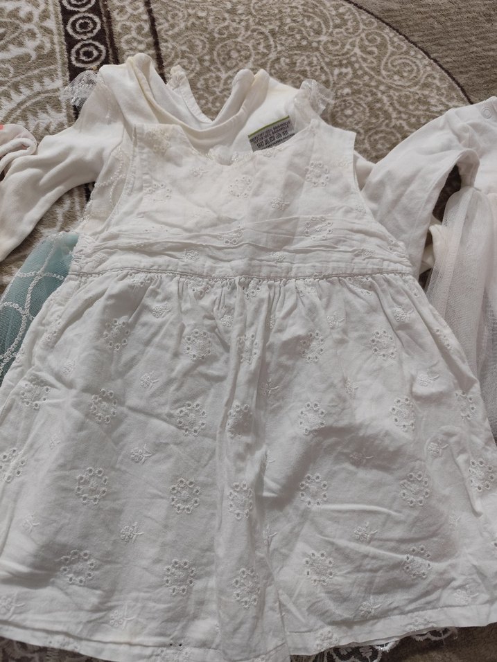 Dantel ve Nakış Detaylı Beyaz Kız Elbisesi - Görsel 2