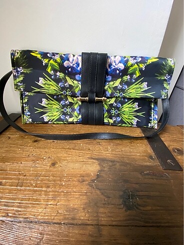 Beden yeşil Renk Orijinal Givenchy Askılı Çanta
