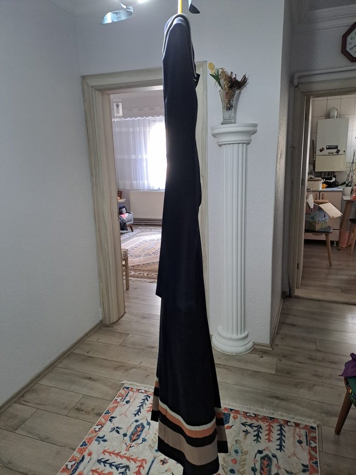 Siyah Uzun Kollu Düğmeli Ofis Elbisesi - Görsel 3