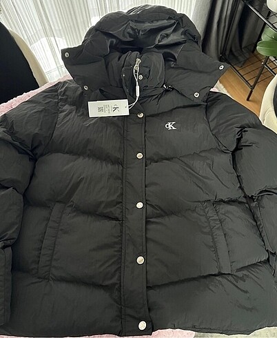 Calvin Klein Mont