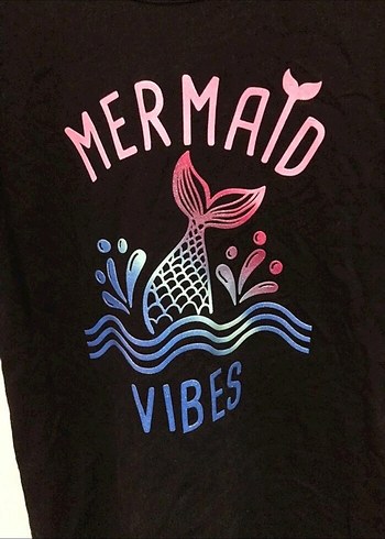 Kız Çocuk Siyah V Yaka Baskılı Tişört - Görsel 2