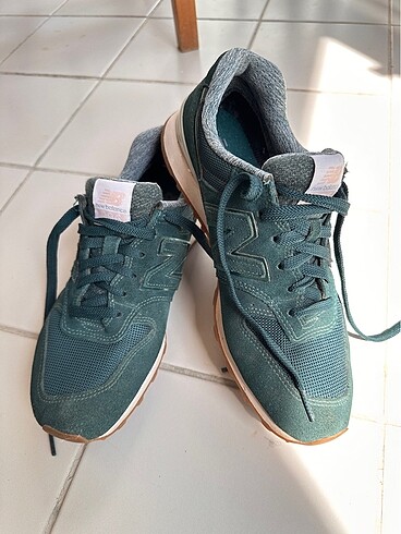 New Balance spor ayakkabı