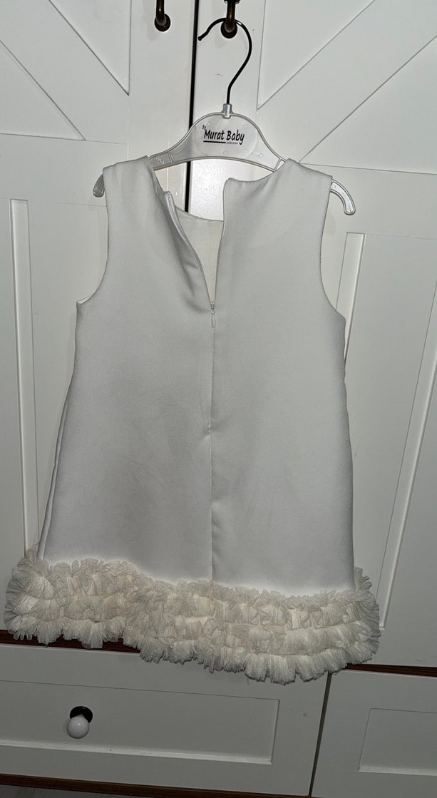 Kız Çocuk Beyaz Fırfırlı Kolsuz Elbise - Görsel 3