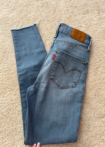 Levis Skinny Jean