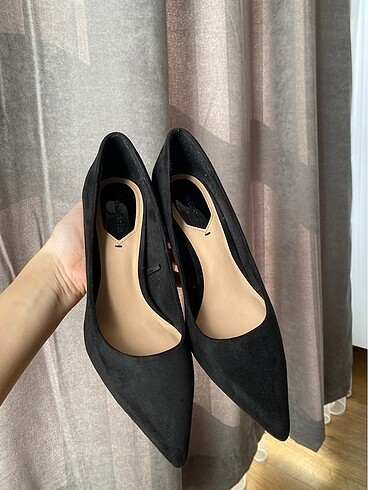36 Beden Stradivarius stiletto topuklu ayakkabı