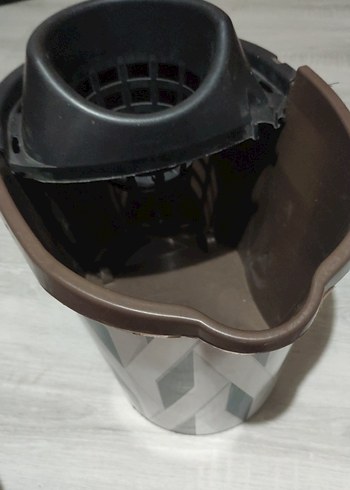 Kahverengi Saplı Gri Desenli vilada kovası - Görsel 3