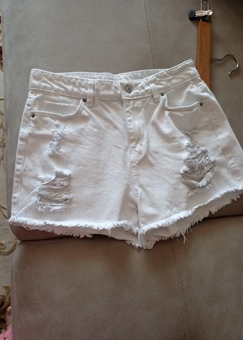 m Beden Beyaz Kadın Yırtık Mini Denim Şort