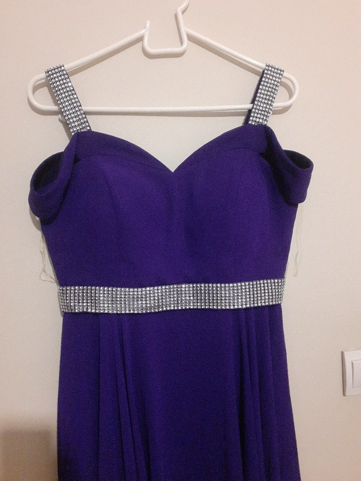 Mor Uzun Drapeli Straplez Abiye Elbise - Görsel 2