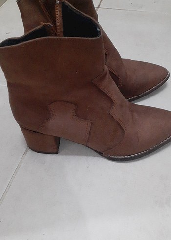 Kahverengi Süet Kadın Dolgu Topuklu Bot - Görsel 3