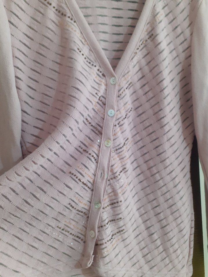 Pembe V Yaka Düğmeli Triko Hırka - Görsel 2