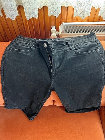 34 Beden Defacto kısa kot pantolon