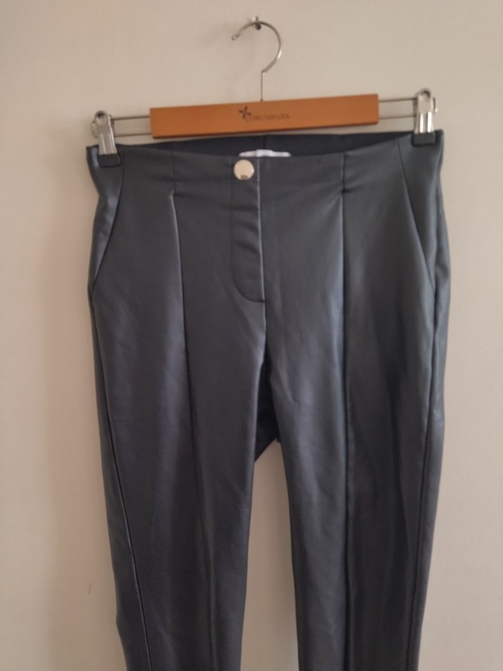 Siyah Deri Pilili Dar Kesim Kadın Pantolon - Görsel 2