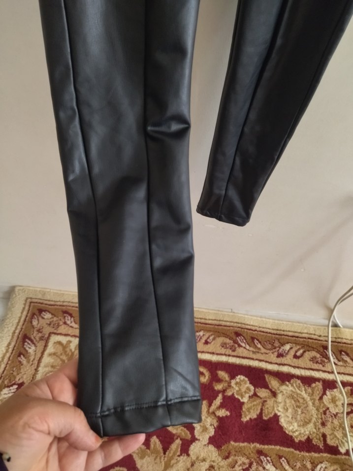 Siyah Deri Pilili Dar Kesim Kadın Pantolon - Görsel 3