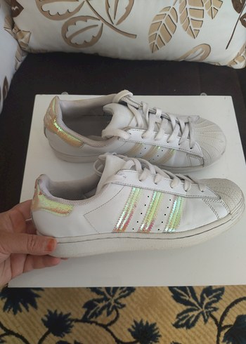 Adidas Beyaz Bağcıklı Kadın Spor Ayakkabı - Görsel 2