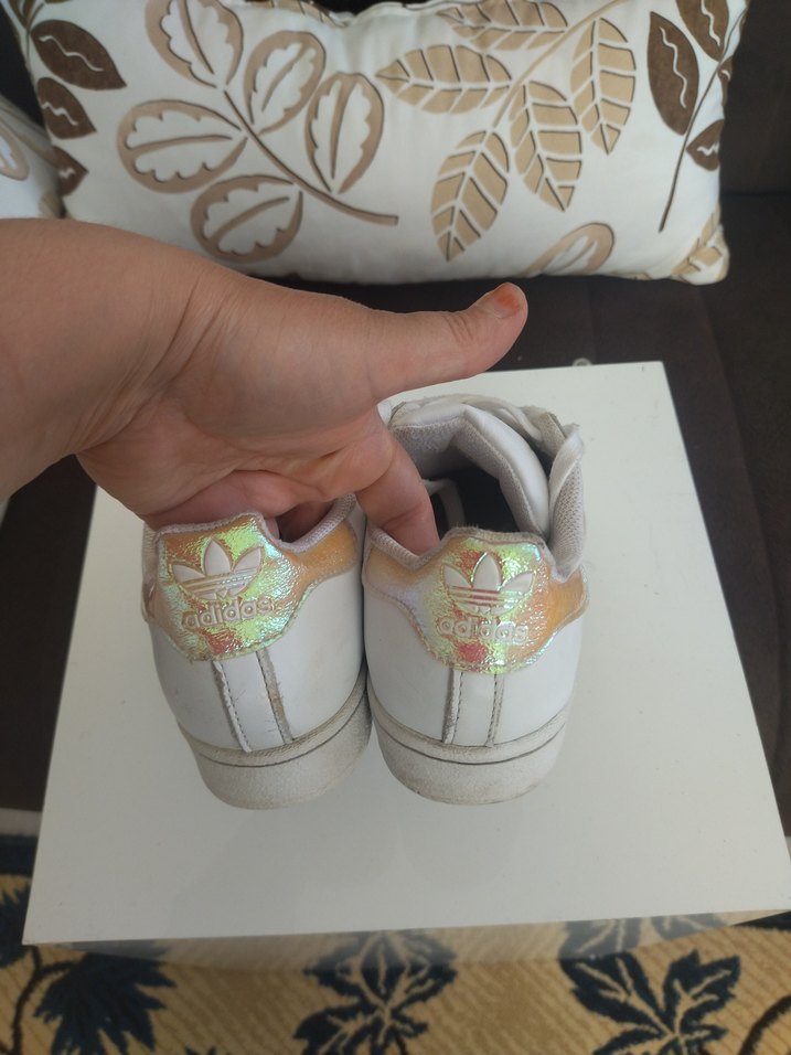 Adidas Beyaz Bağcıklı Kadın Spor Ayakkabı - Görsel 3