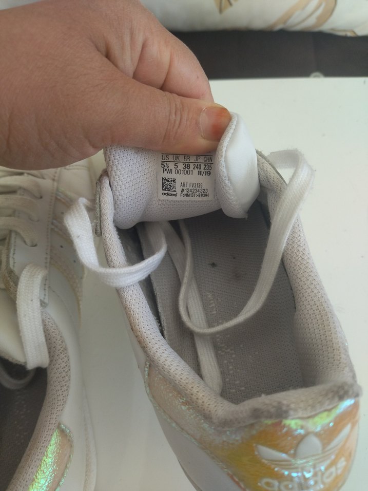 Adidas Beyaz Bağcıklı Kadın Spor Ayakkabı - Görsel 5