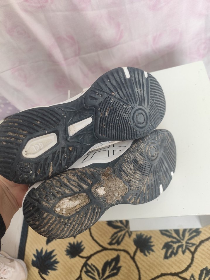 Beyaz Asics Koşu Ayakkabısı - Görsel 4