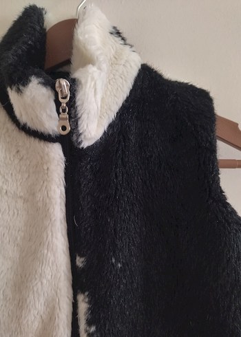 Kürk Detaylı Siyah Beyaz Kız çocuk Yelek - Görsel 2