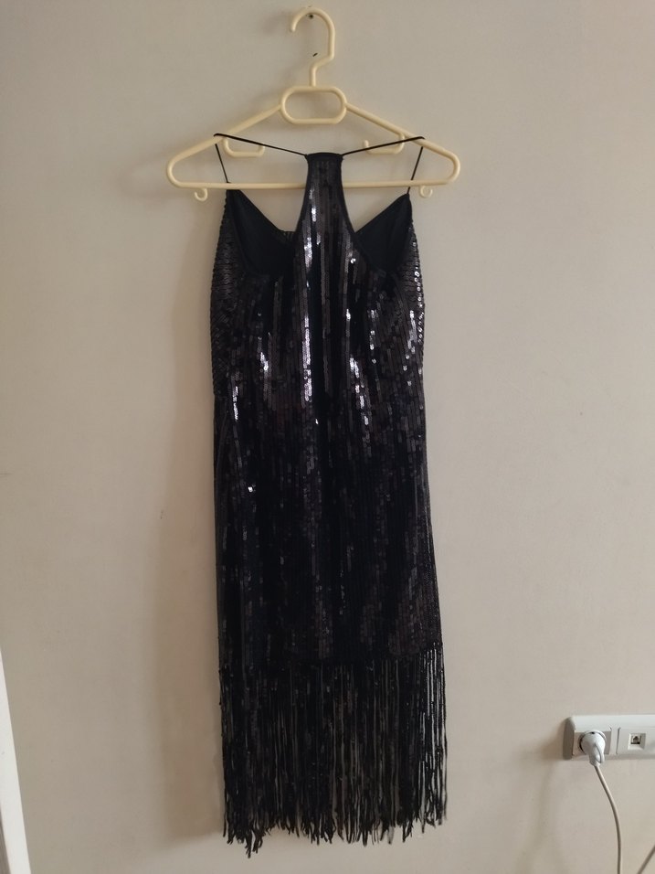 Siyah Pullu  Püsküllü  Abiye Elbise - Görsel 4