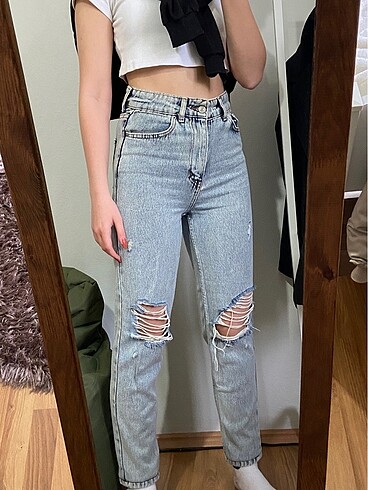 Yırtık jeans