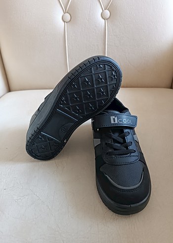 32 Beden Siyah Gri Erkek Çocuk Spor Ayakkabı