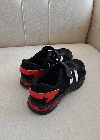32 Beden Kinetix erkek çocuk spor ayakkabı