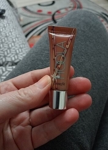 Benefit lipgloss mini boy