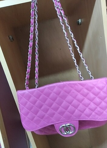 Pembe kol çantası 