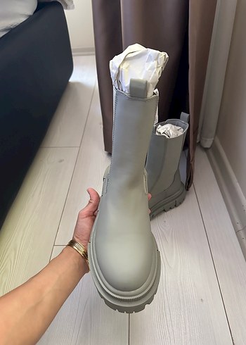 38 Beden BERSHKA HAKİ KADIN BOT
