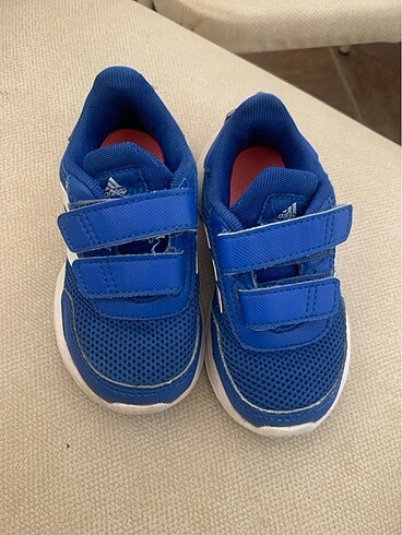 Adidas spor ayakkabı